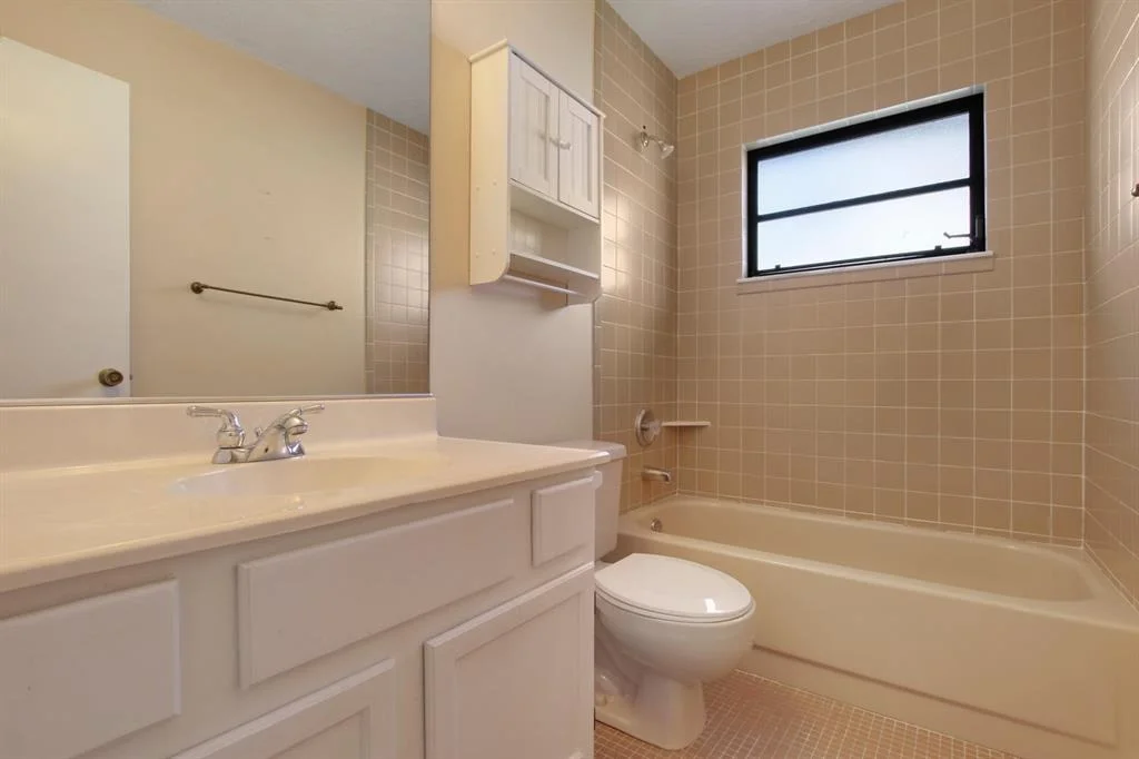 Photo of 3755 SE Middle Street