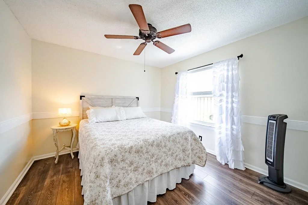 Photo of 5549 Descartes Circle