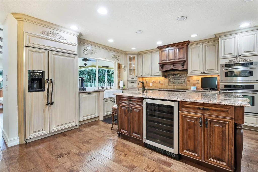 Photo of 4443 Pine Tree Drive