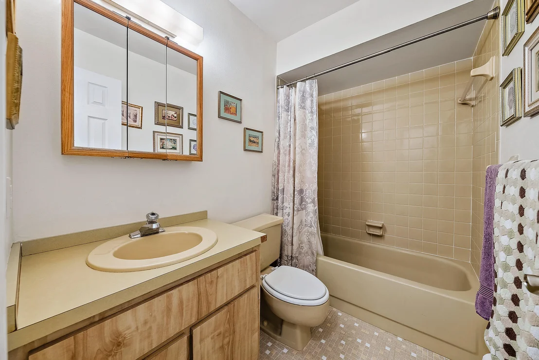 Photo of 707 Greenwood Drive