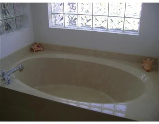 Photo of 6834 Treves