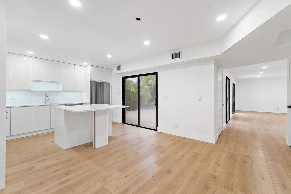 Photo of Unit 7C at 1420 Ocean Way
