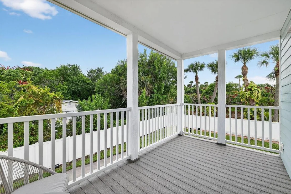 Photo of 301 NE Coastal Drive