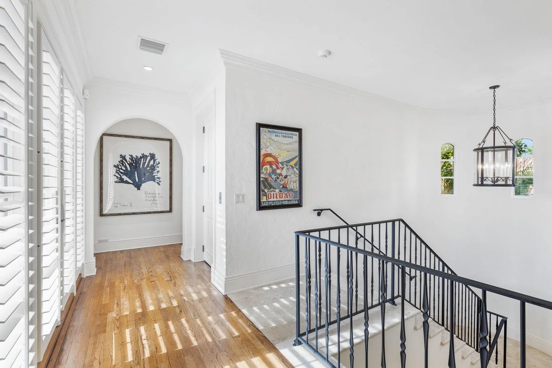 Photo of 224 Barton Avenue