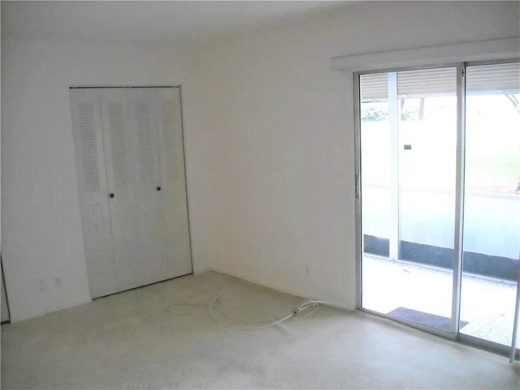 Photo of Unit E1 at 1901 Bermuda Circle