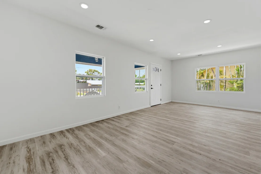 Photo of 1566 NW 9th Avenue