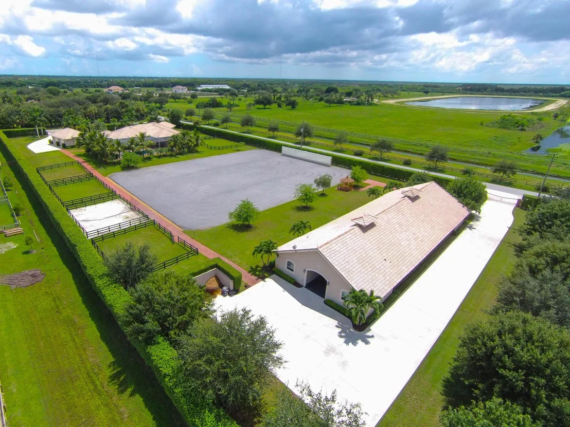 Photo of 4985 Stables Way