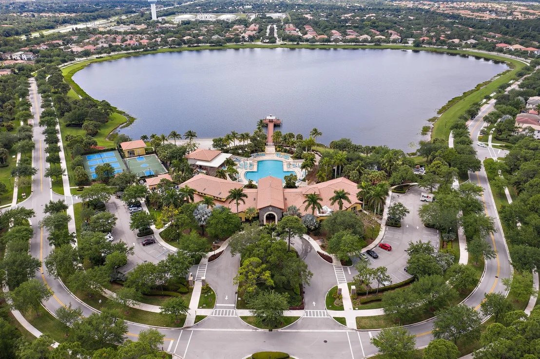 Photo of 657 Castle Drive