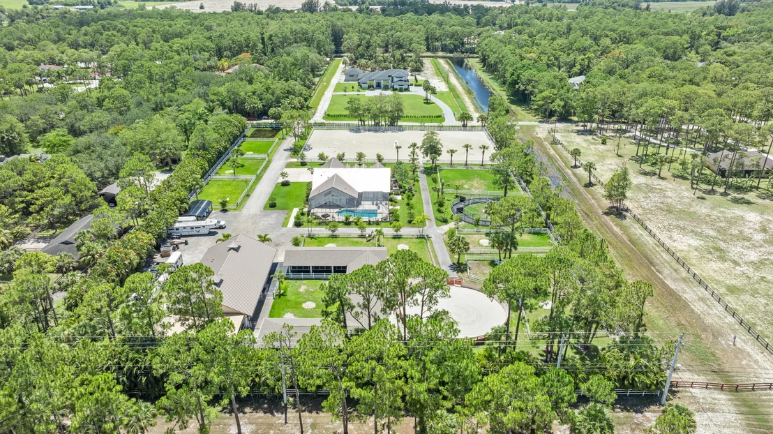 Photo of 1464 Stallion Drive