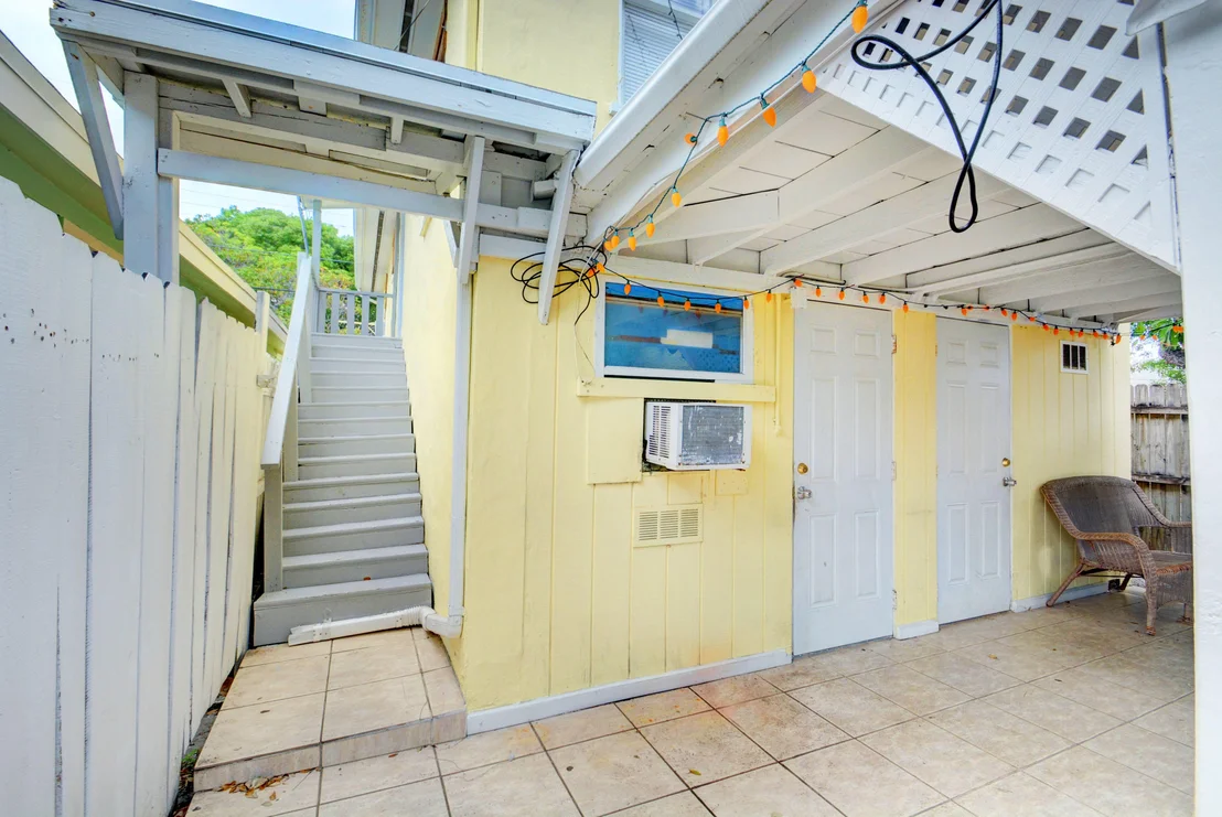 Photo of 215 N E Street
