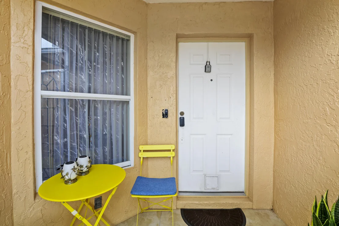 Photo of 6648 Gaviota