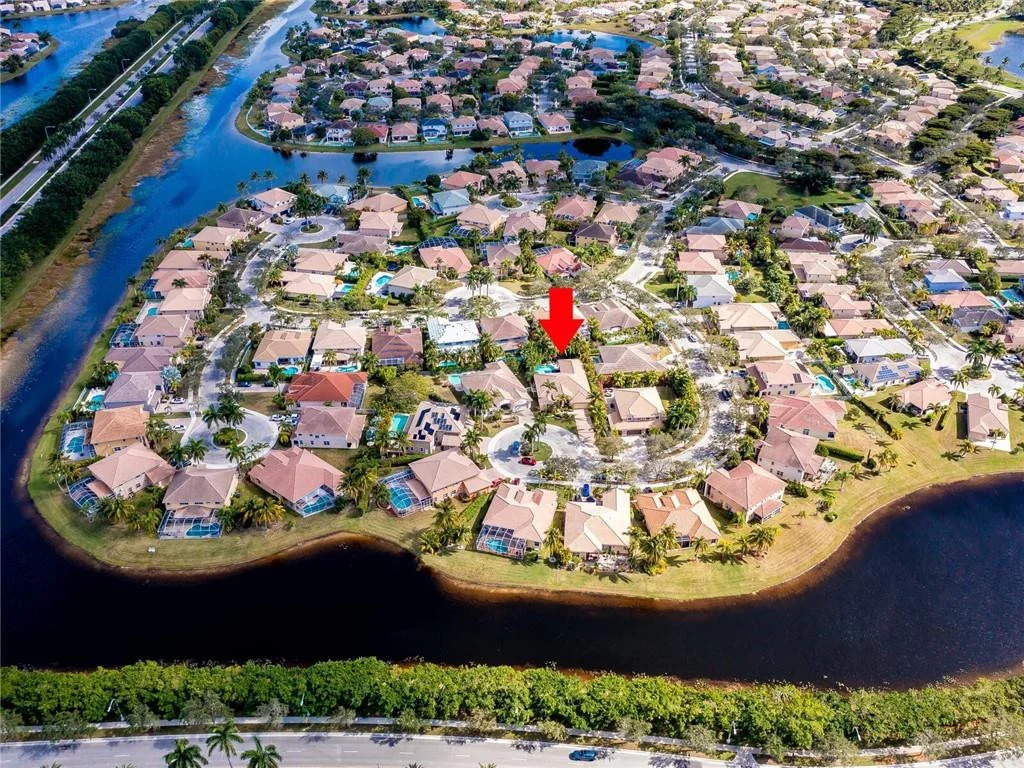 Photo of 1672 Eagle Bend