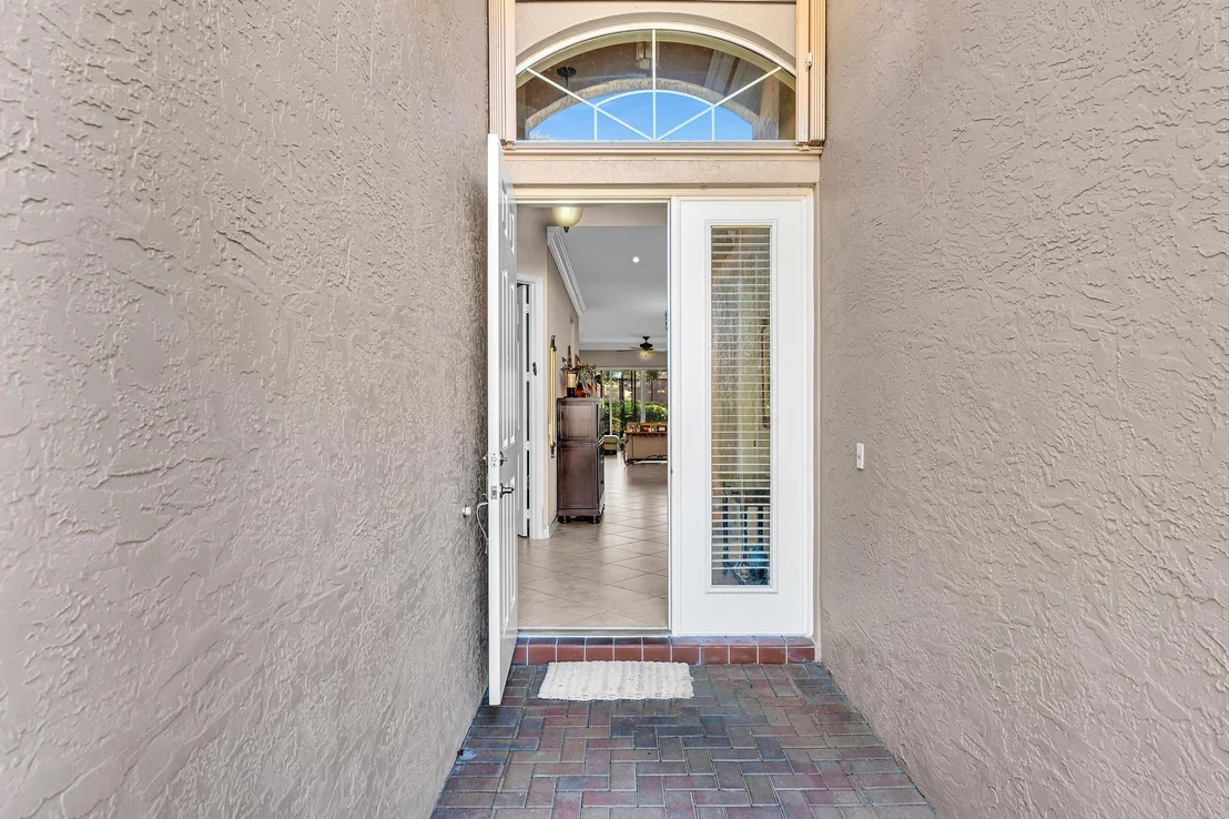Photo of 9062 Meridian View Isle