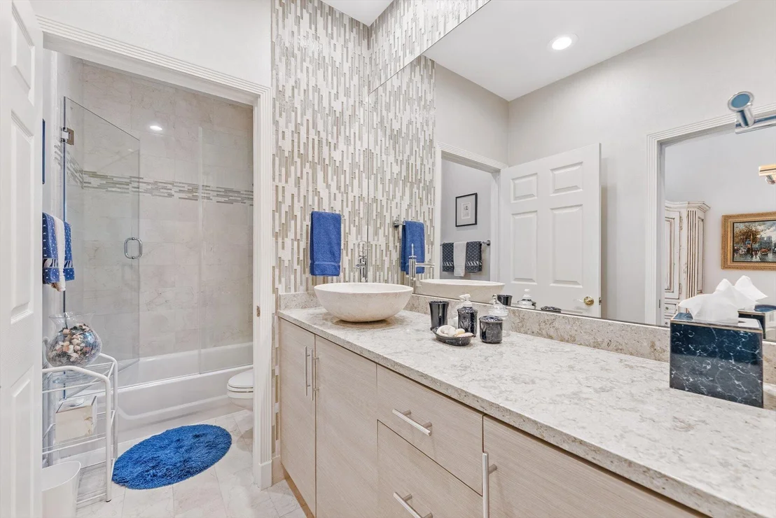 Photo of 6533 Somerset Circle