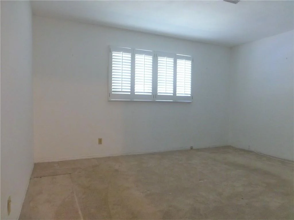 Photo of 533 N Rainbow Drive