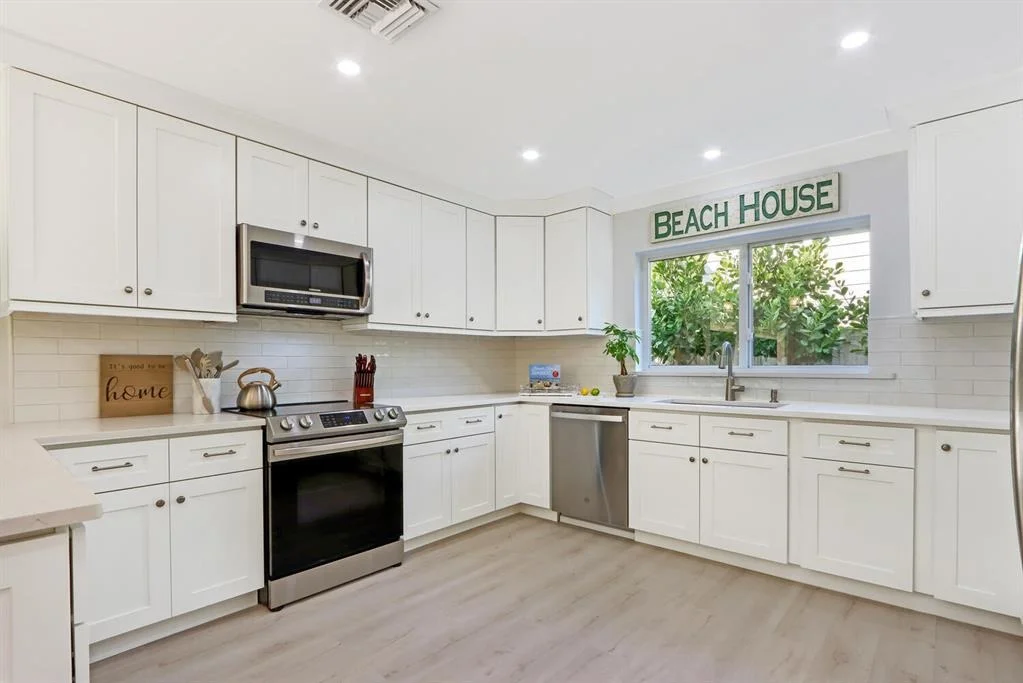Photo of 521 Sunset Way