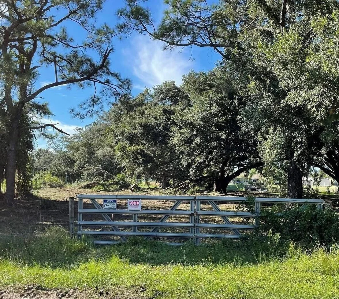 Photo of 420 River Drive