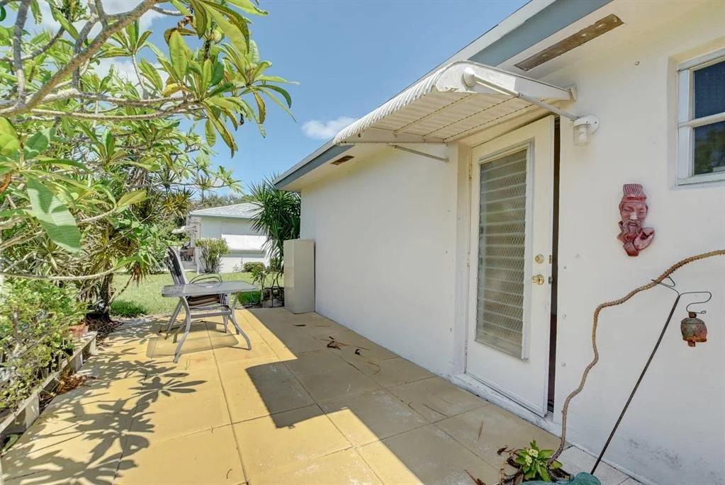 Photo of Unit D at 1160 Circle Drive