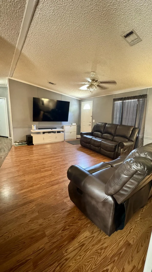 Photo of 23039 Watergate Circle