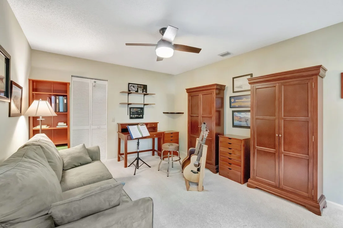 Photo of 6393 Lansdowne Circle