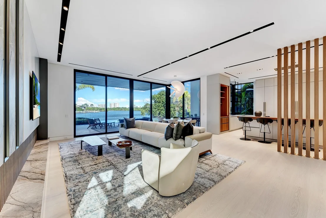 Photo of 829 Orchid Drive