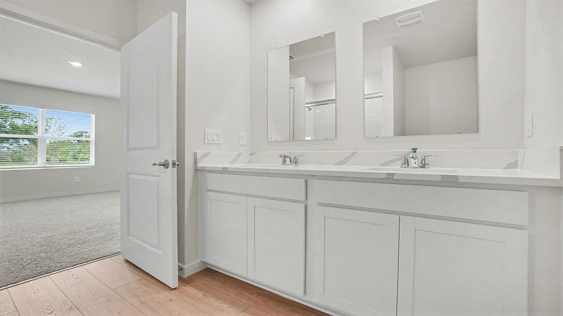 Photo of 9597 Venetian Square