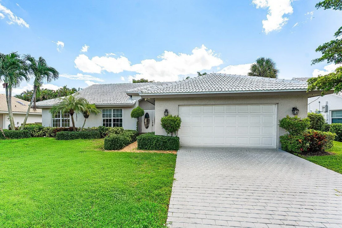 Photo of 4572 White Cedar Lane