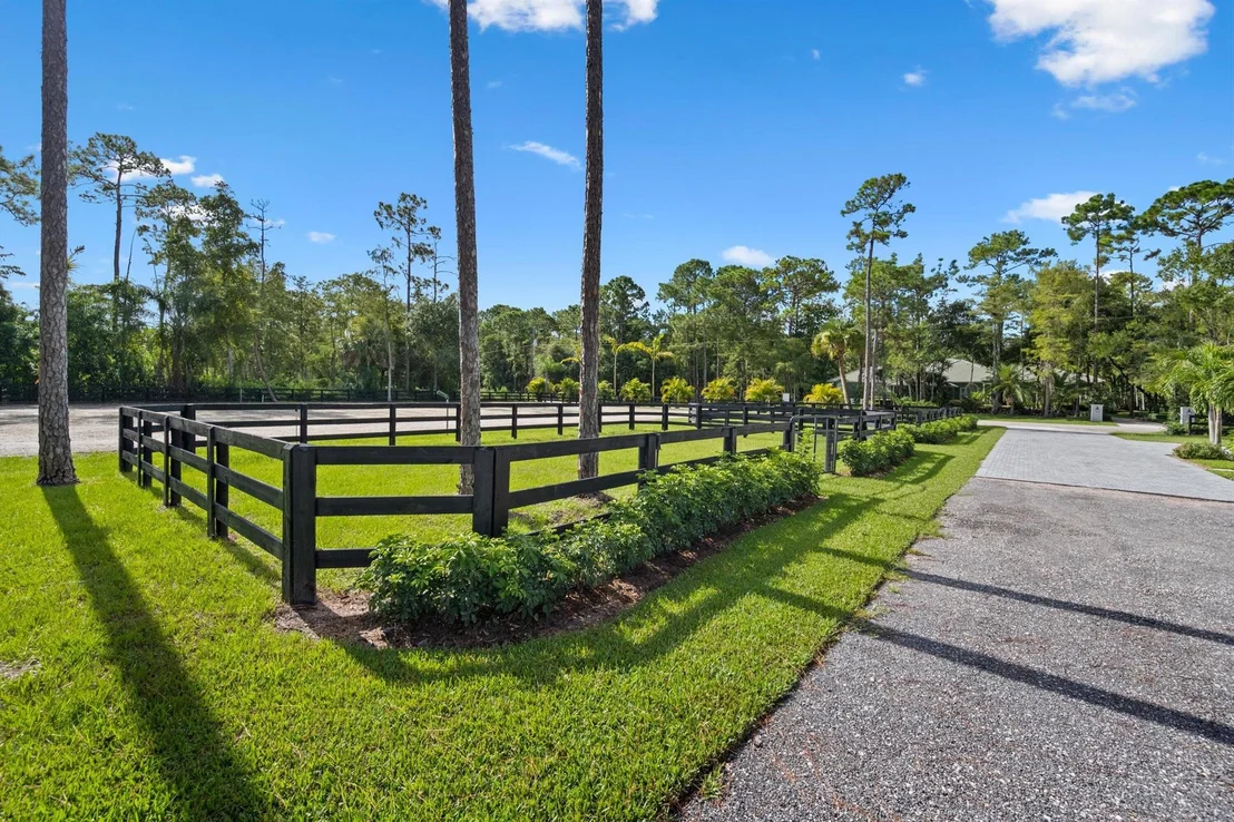 Photo of 14479 Halter Road