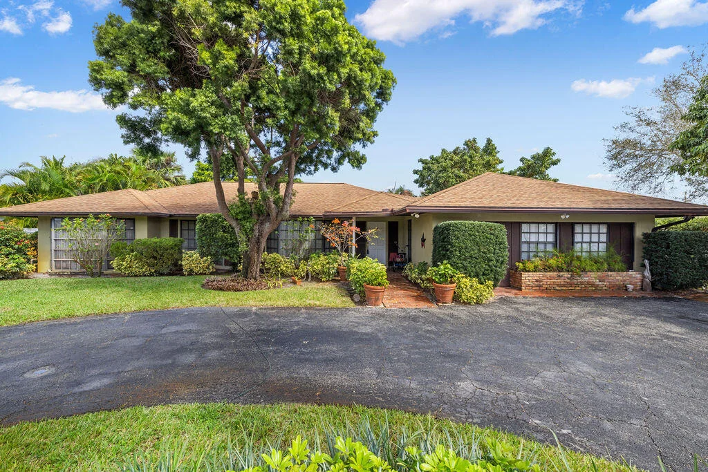 Photo of 116 River Drive