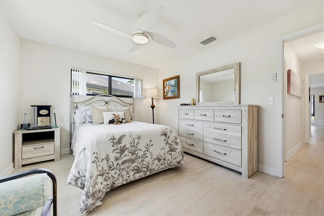 Photo of Unit APTB at 4854 Equestrian Circle