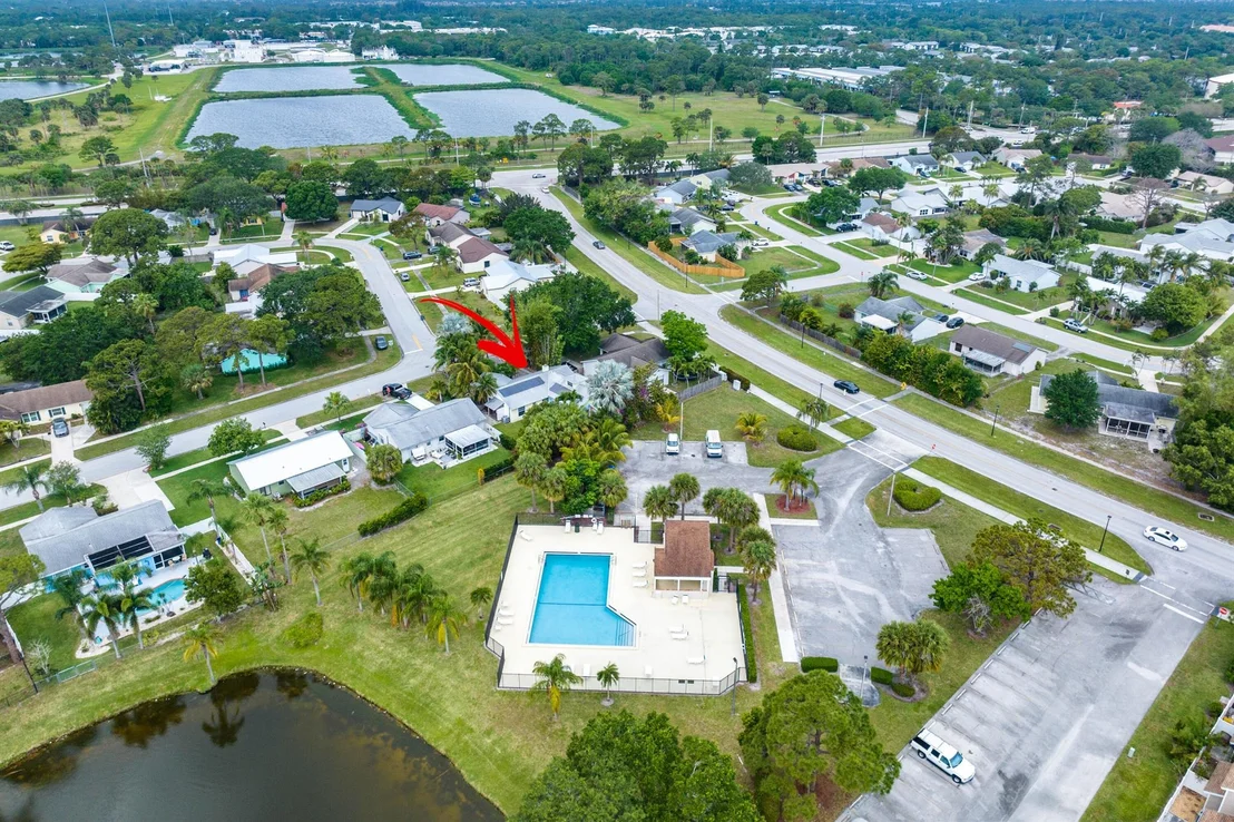 Photo of 165 Lakeside Drive