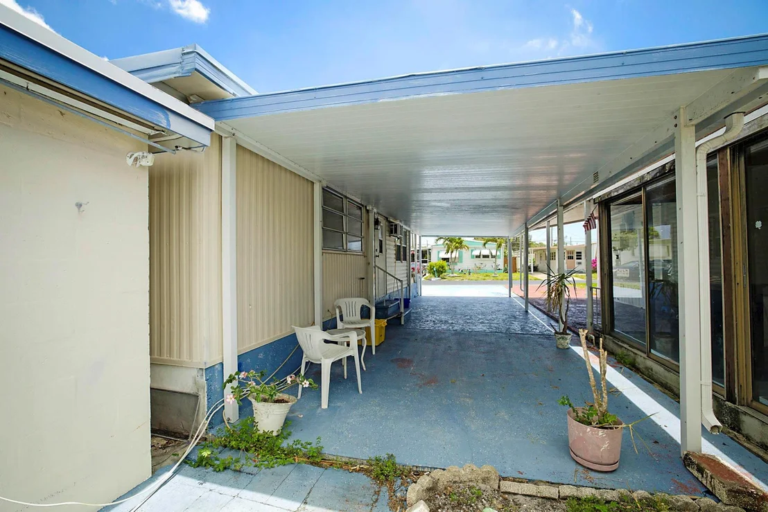 Photo of 8919 Palm Street