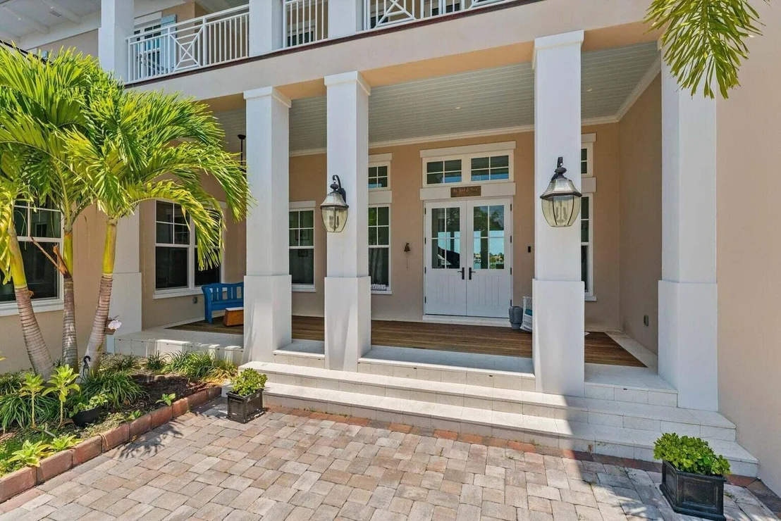 Photo of 5874 Pennock Point Road