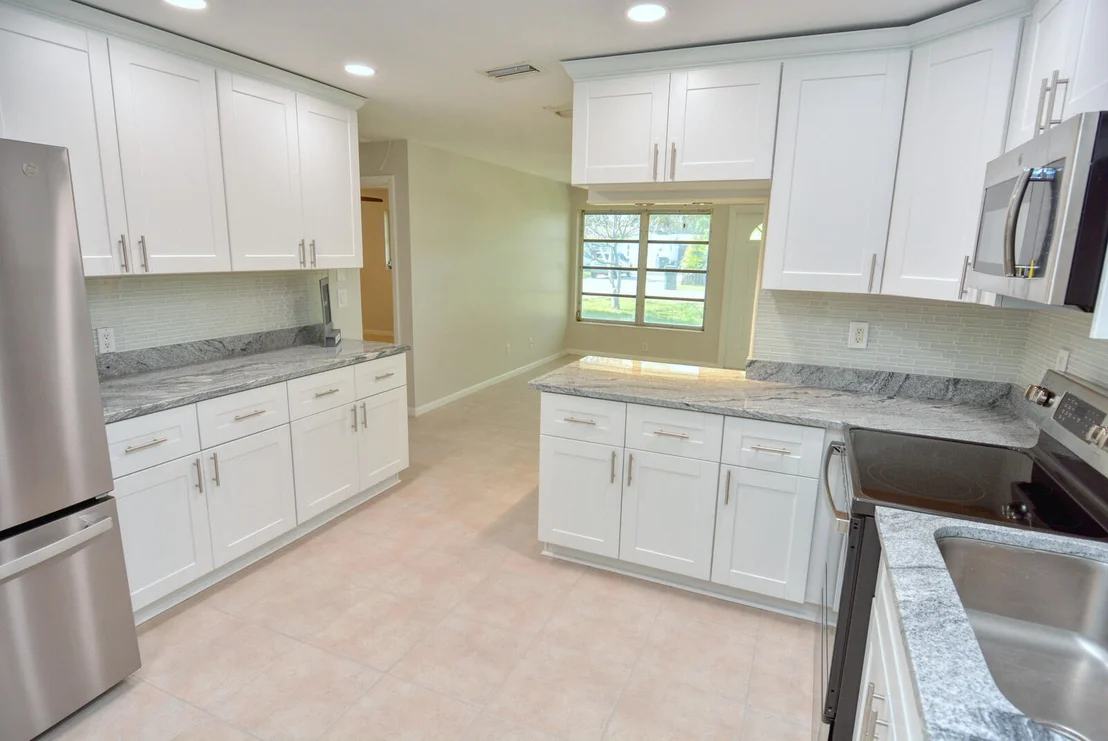 Photo of 411 SE Fini Drive