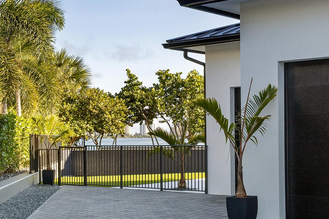 Photo of 706 Lakeside Circle