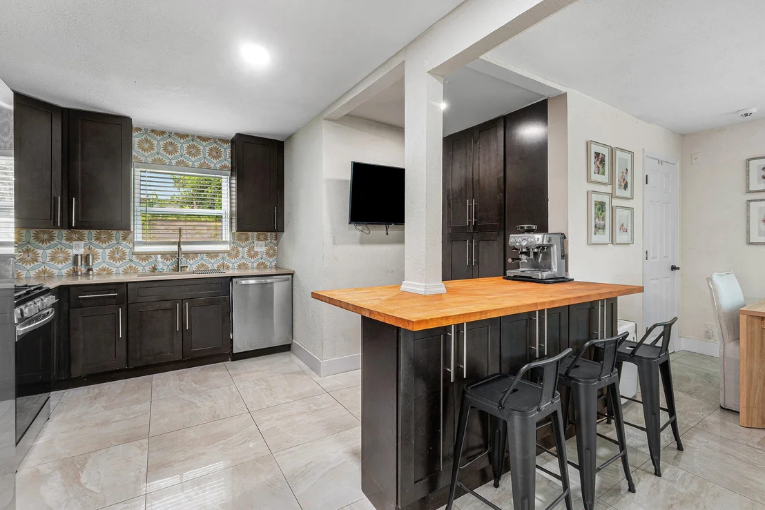 Photo of 711 Laurel Drive