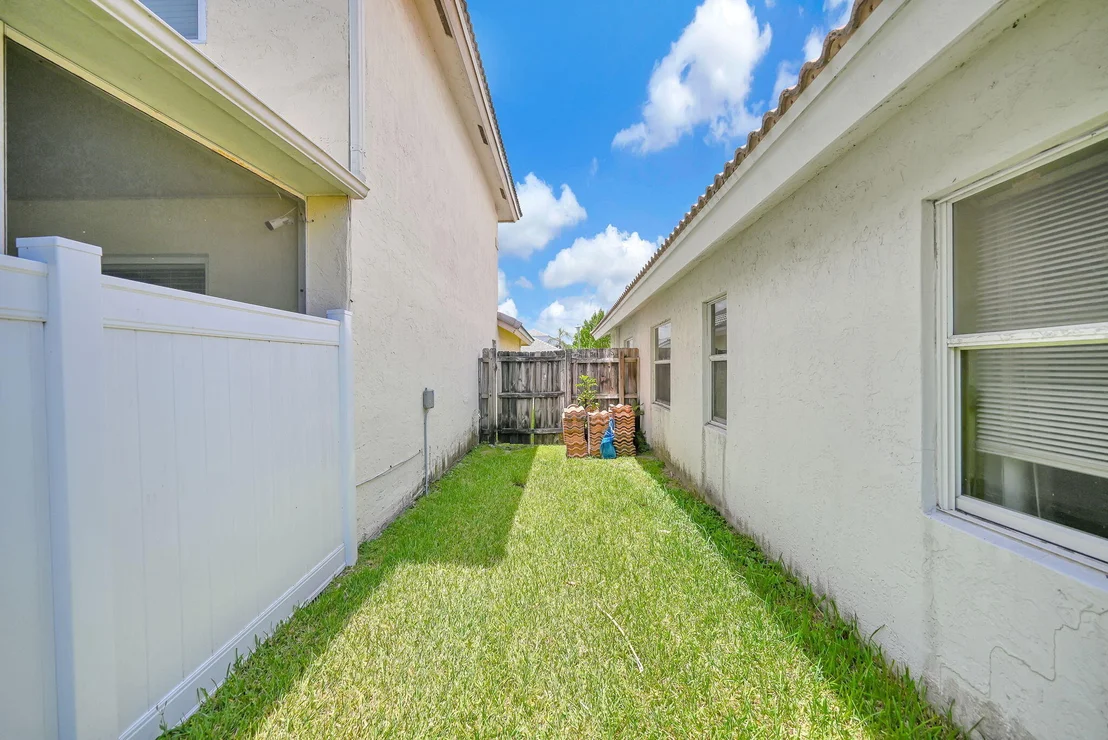 Photo of 2656 NW 68TH Avenue