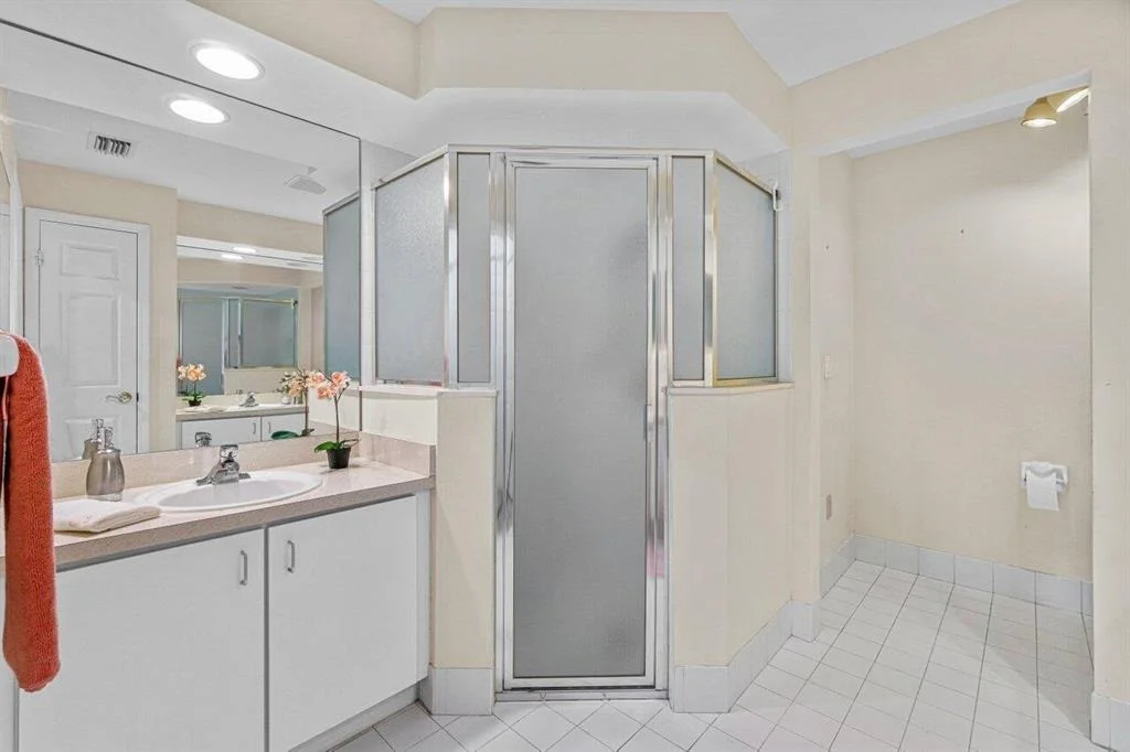 Photo of 8069 Palm Gate Drive