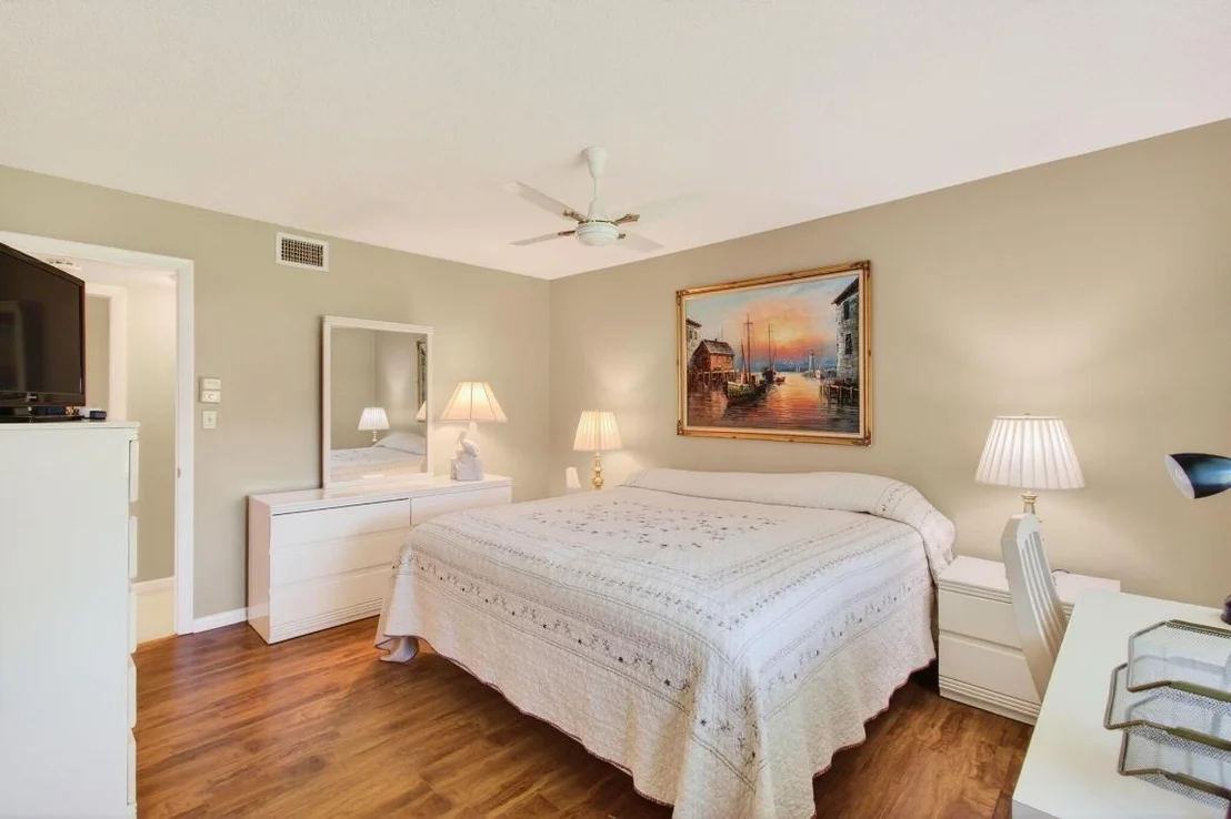 Photo of Unit D at 417 High Point Boulevard