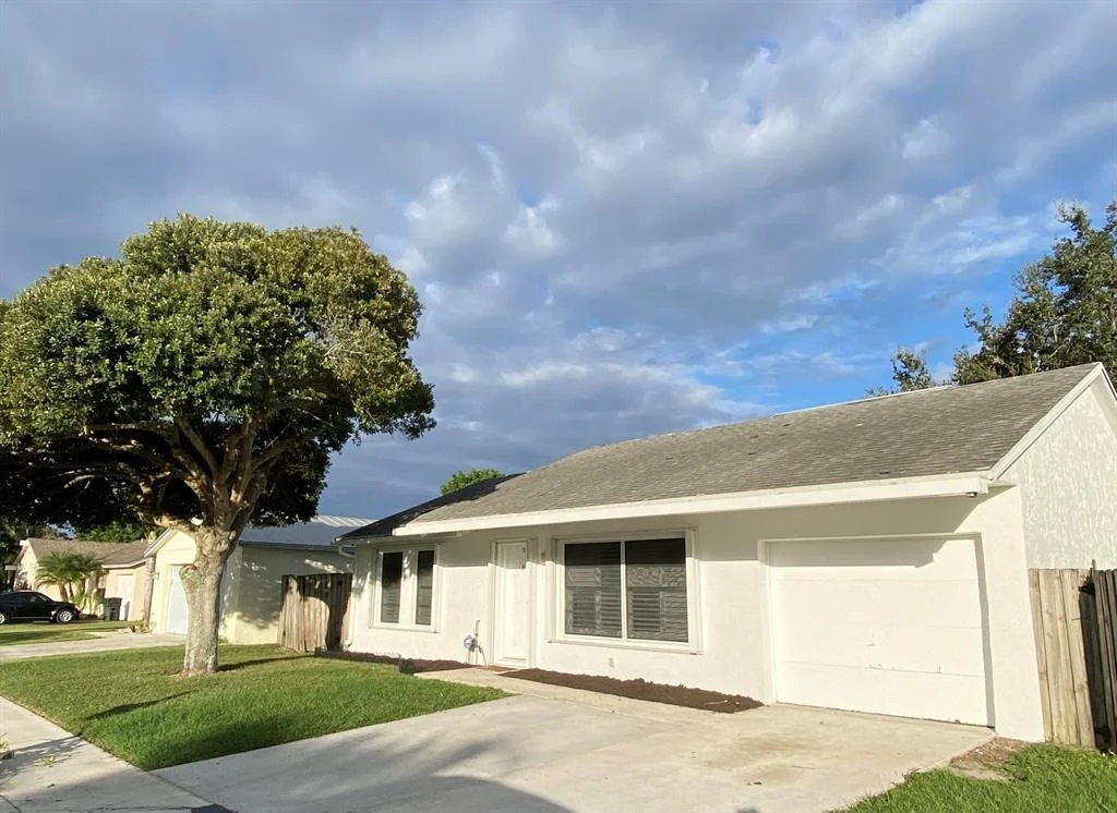 Photo of 118 Banyan Circle