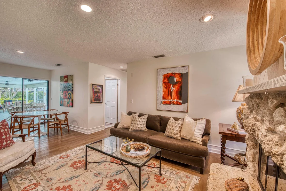 Photo of 18402 Lake Bend Drive