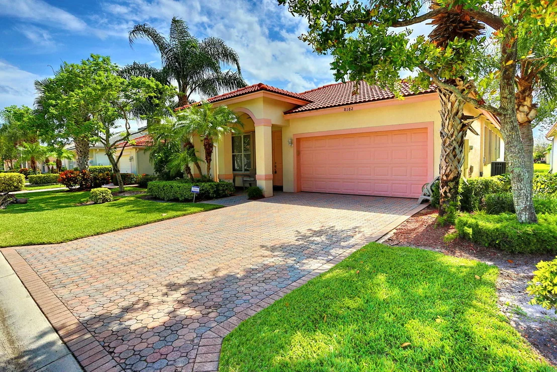 Photo of 8182 Bellafiore Way