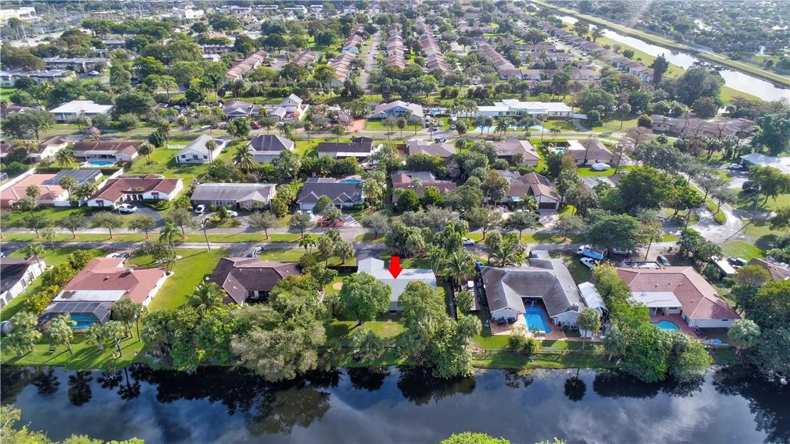 Photo of 72 W Palm Drive