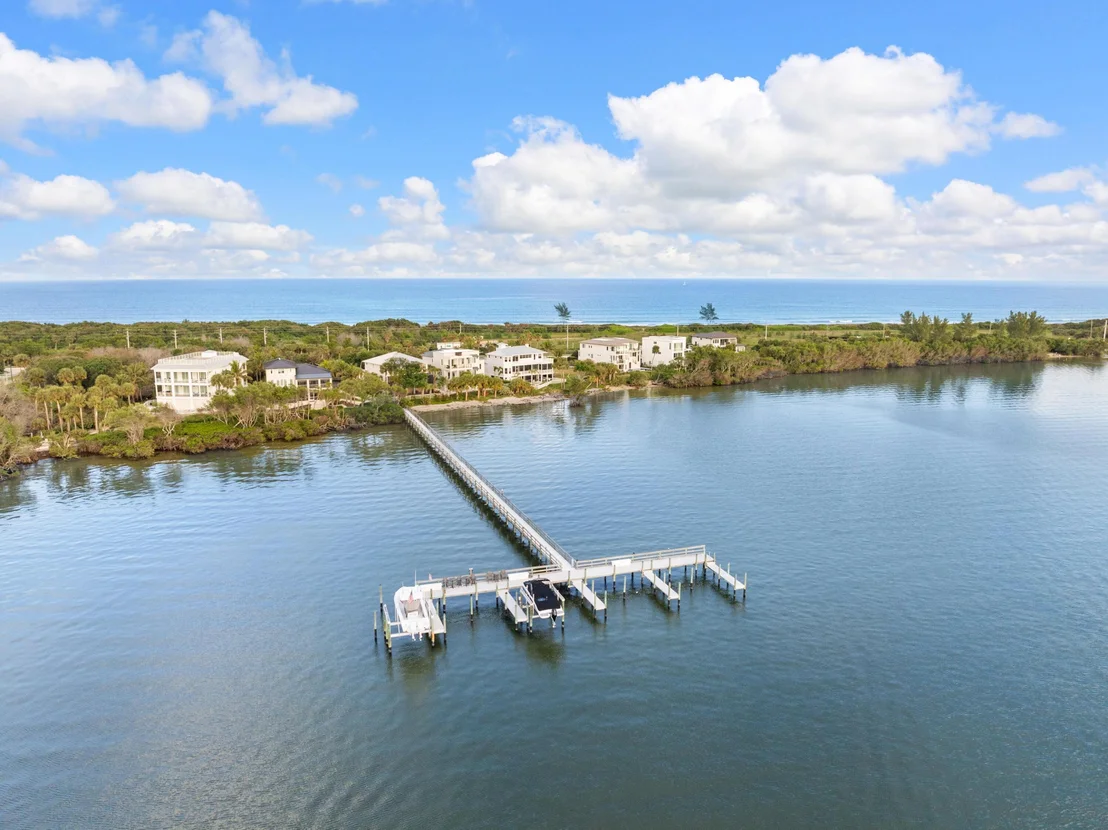 Photo of 7671 Pelican Pointe Drive