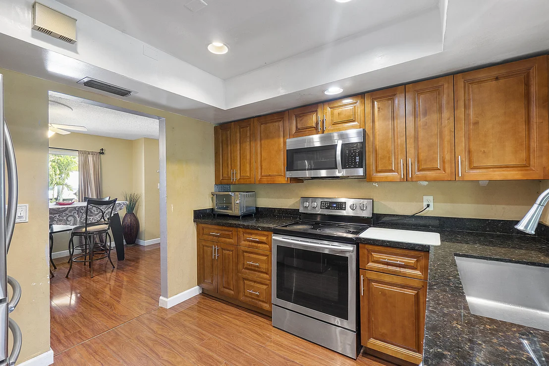 Photo of 6972 NW 8th Street