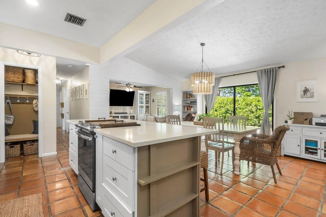 Photo of 903 Oak Circle