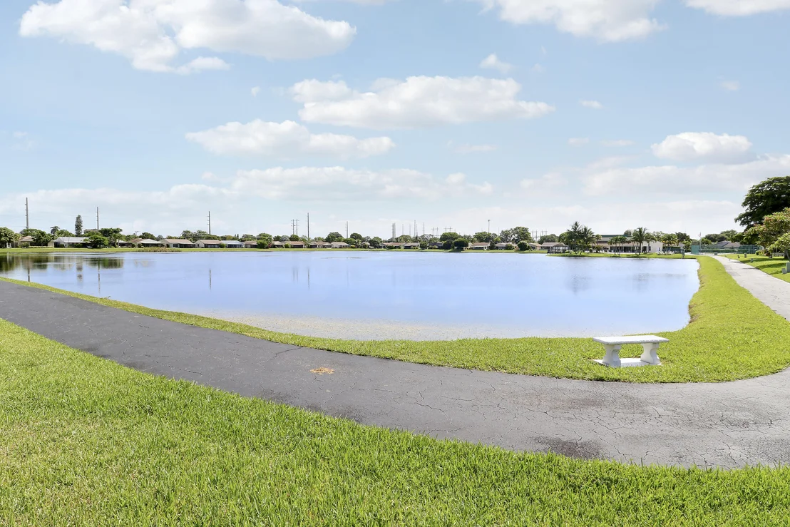 Photo of 5481 Mirror Lakes Boulevard
