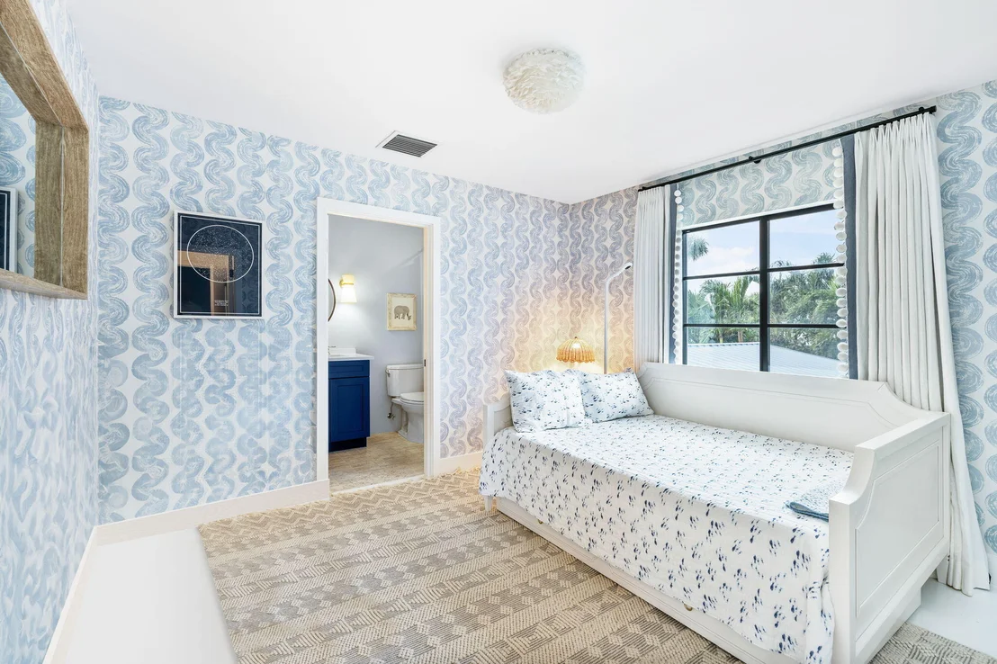 Photo of 226 Cove Place