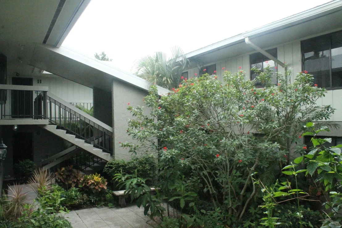 Photo of Unit 109 at 800 NW Fork Road