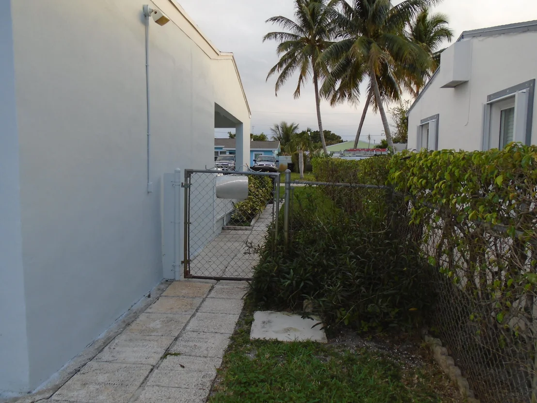 Photo of 831 El Prado